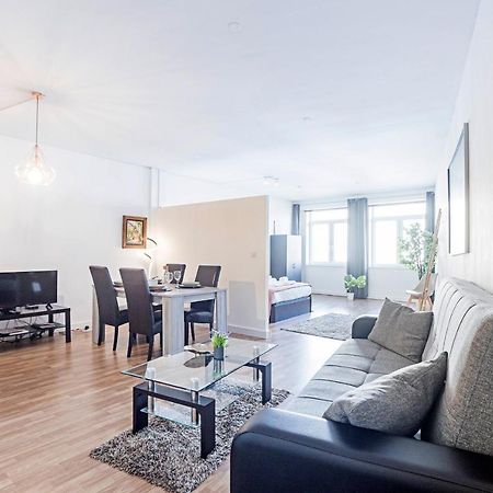 Amazing Apartment In Downtown Porto By Lovelystay Kültér fotó